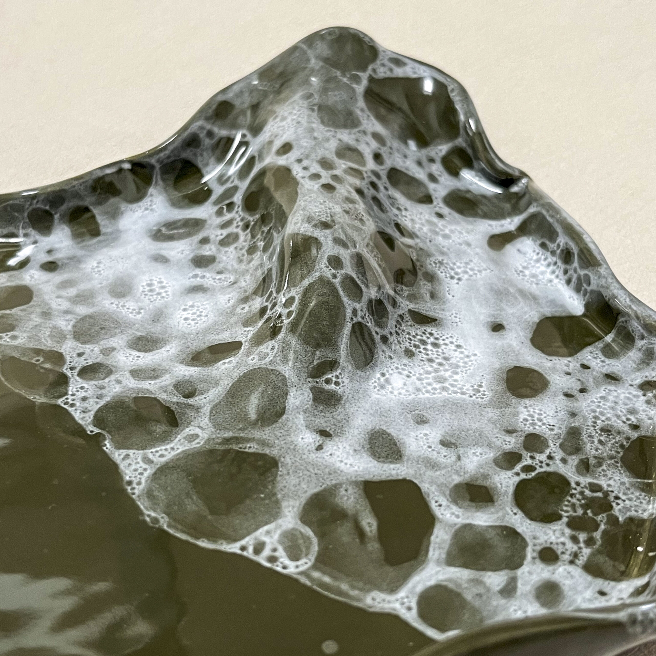 PETIT PLAT "ÉCUME" KAKI – Image 4