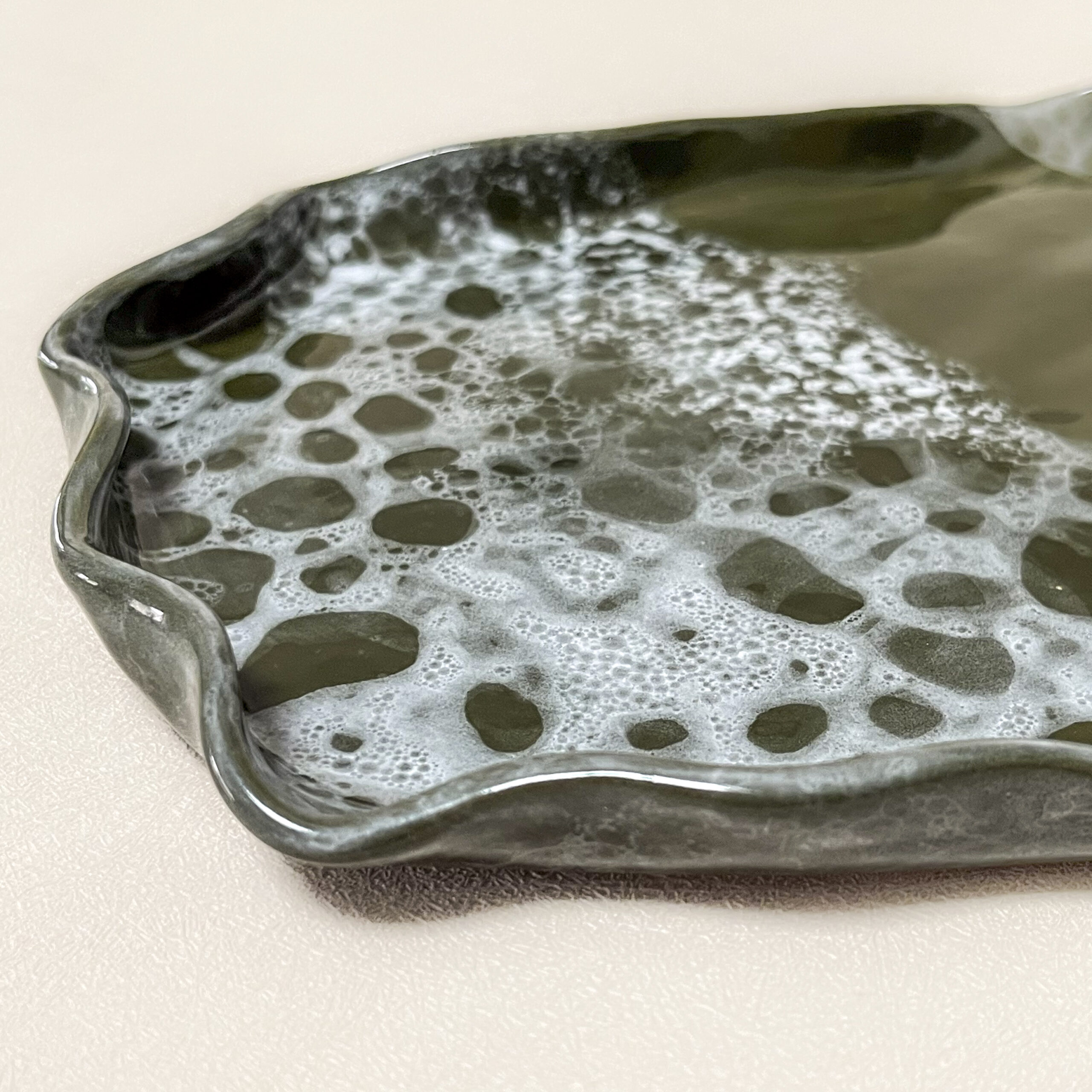 PETIT PLAT "ÉCUME" KAKI – Image 5